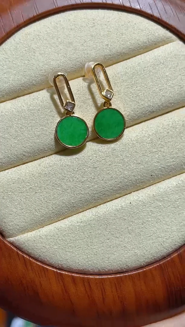 翡翠未镶嵌颈饰耳钉