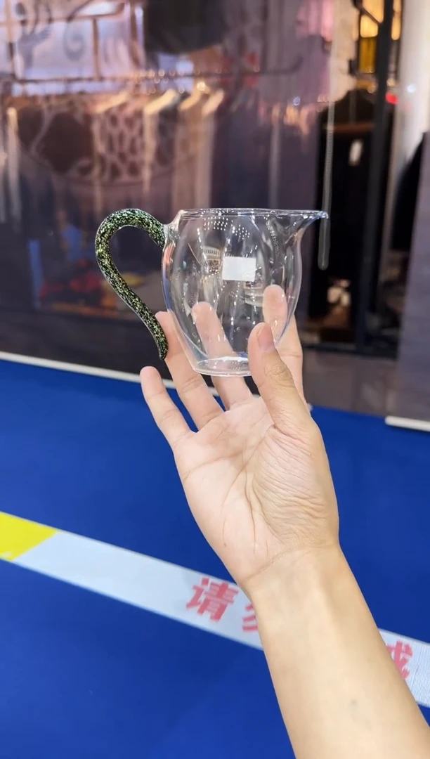 黑金清颜公道杯  晶焱金标