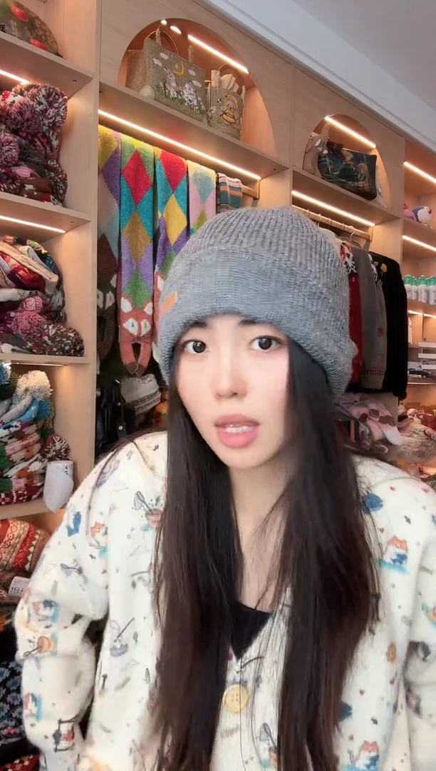羊毛灰色帽