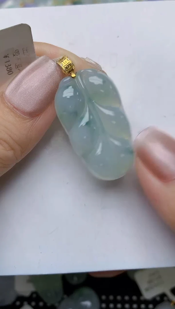 翡翠18K金镶嵌颈饰天然缅甸A货翡翠