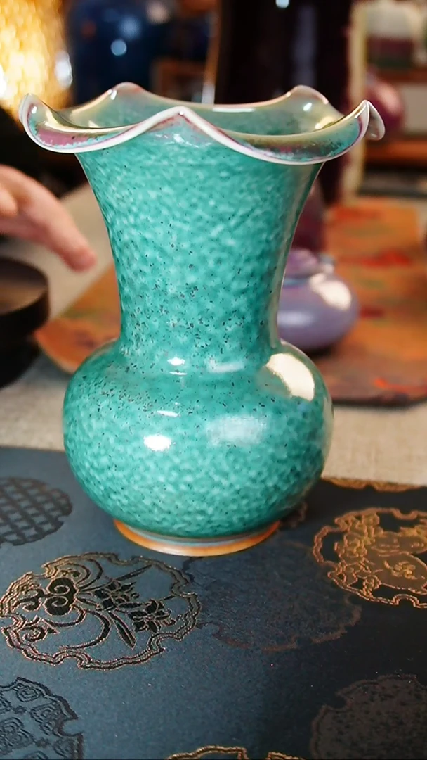 【闪购商品】瓷片506 绿花瓶 * 何