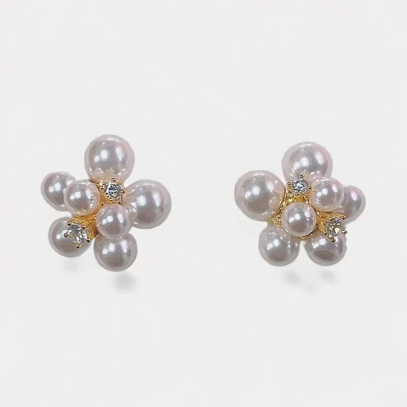 黄铜锆石耳饰 D六一白色繁花珍珠耳钉饰品百搭气质甜美轻奢耳饰