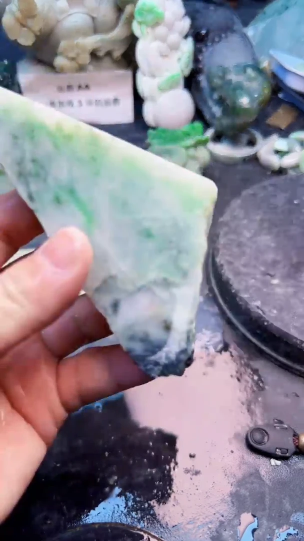 翡翠挂件未镶嵌所**愿天然翡翠082