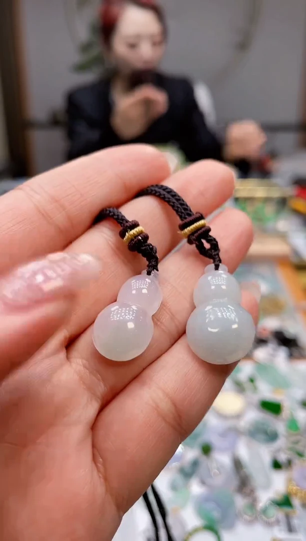 颈饰未镶嵌翡翠葫芦多样性发一