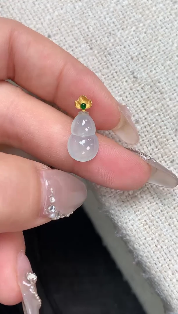 【闪购商品】翡翠吊坠(不含链)18K金镶嵌葫芦