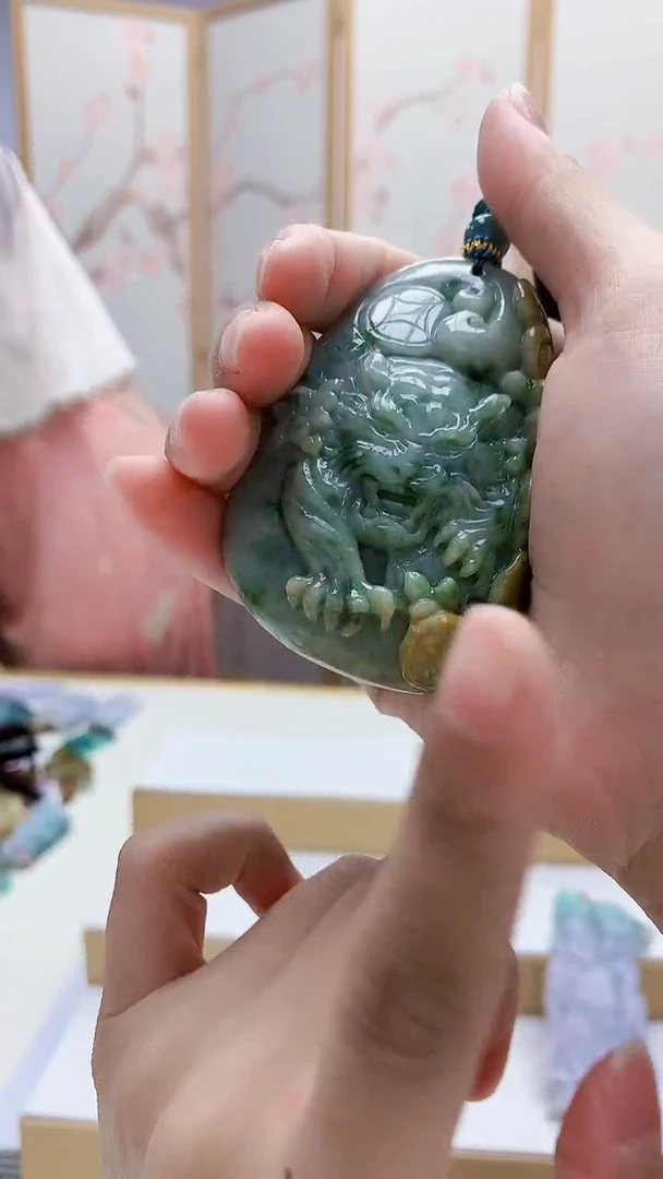 未镶嵌定制翡翠4812lr-毛货挂件95