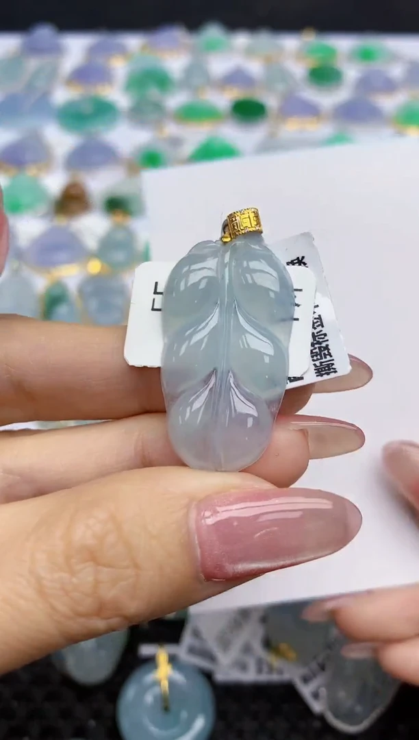 【闪购商品】翡翠挂件18K金镶嵌天然翡翠A货