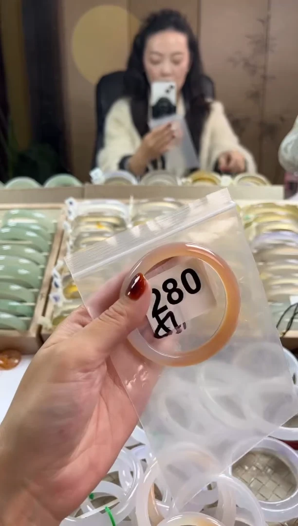 手镯玛瑙/玉髓未镶嵌280