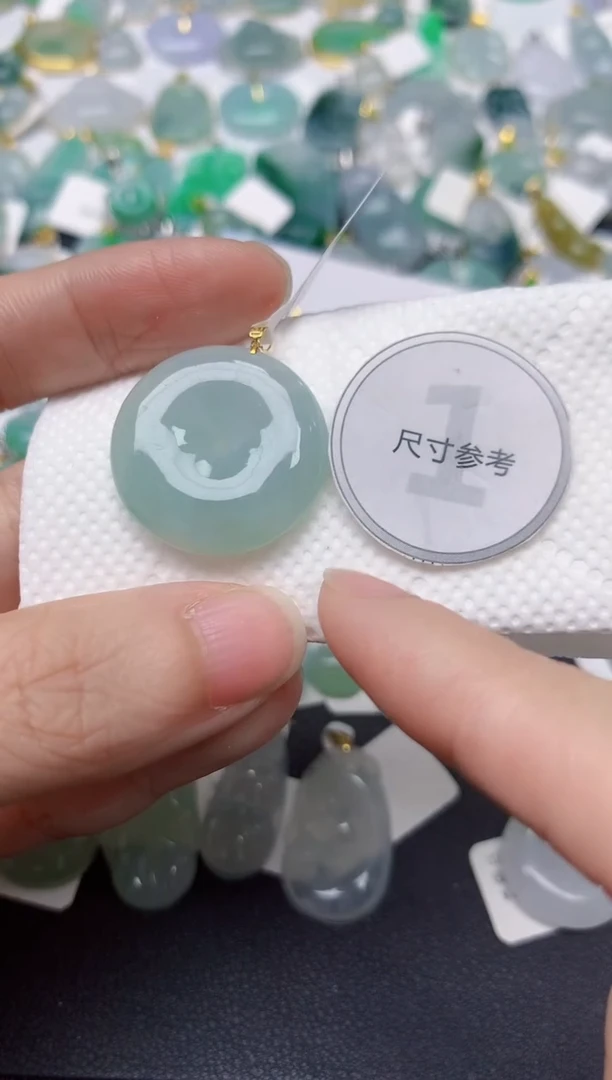 颈饰18K金镶嵌翡翠天然缅甸A货翡翠