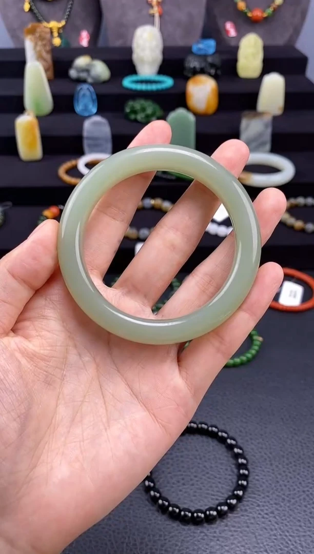 未镶嵌和田玉挂件x**n手镯内径57mm