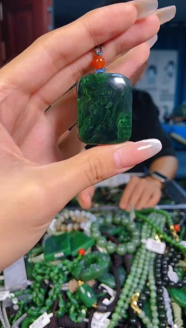 未镶嵌和田玉挂件1