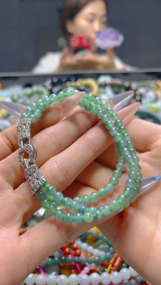 颈饰未镶嵌翡翠4MM