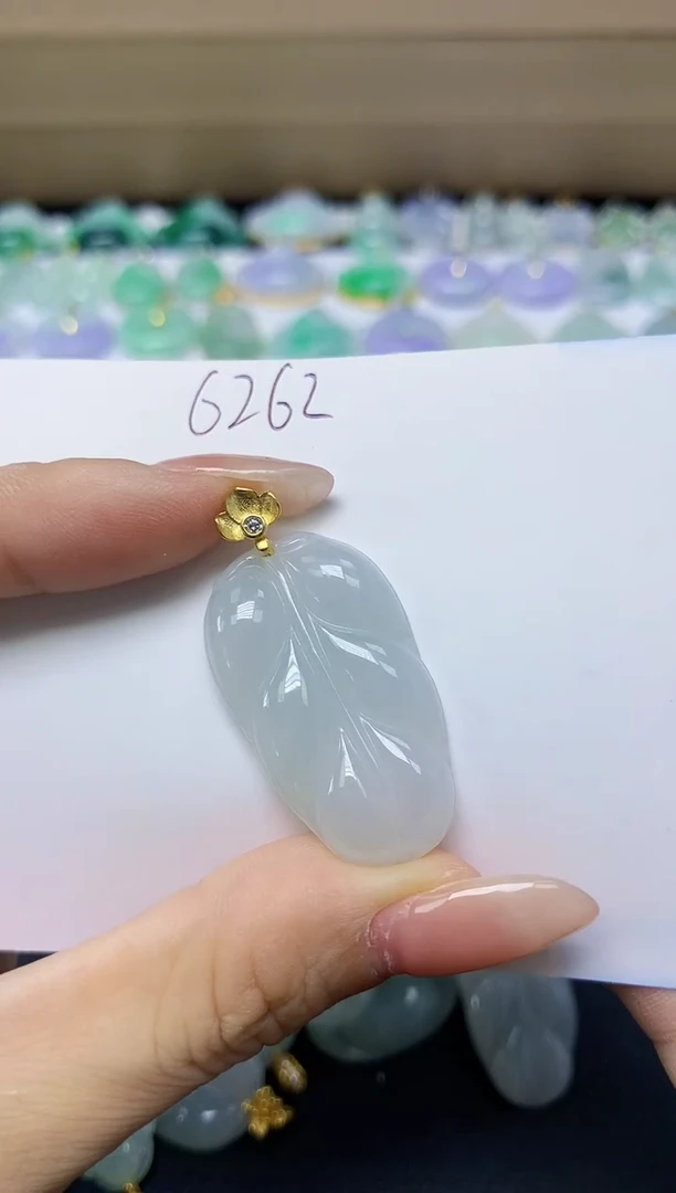 翡翠未镶嵌颈饰 天然缅甸翡翠A货