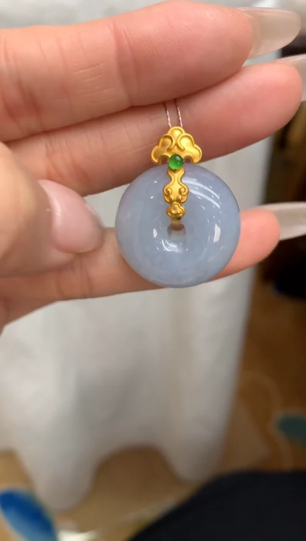 【闪购商品】翡翠颈饰18K金镶嵌平安扣