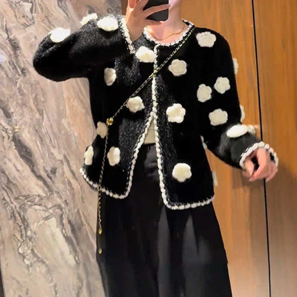 法式名媛小香风立体花外套女装秋冬季2025年新款复古撞色开衫潮