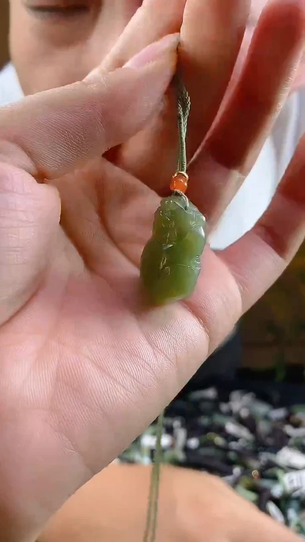 和田玉未镶嵌颈饰多样性发货，拍一发一