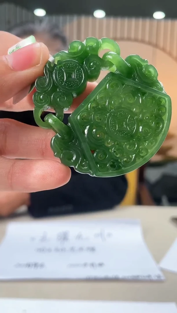 【闪购商品】定制和田玉和田玉（多样性拍一发一带证）160185