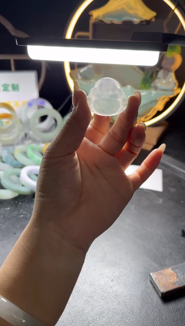 颈饰未镶嵌翡翠佛公