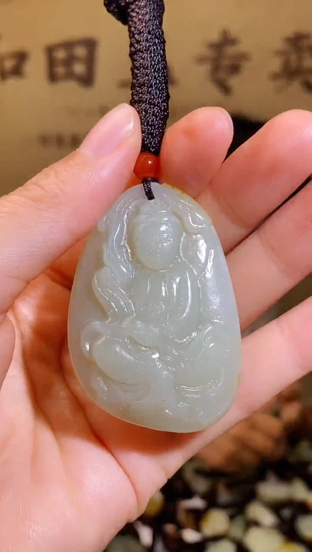 和田玉未镶嵌颈饰1