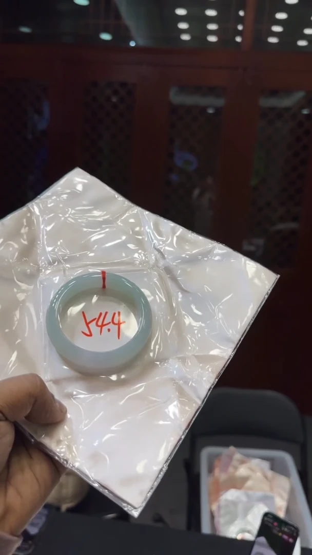 【闪购商品】翡翠手镯未镶嵌手镯