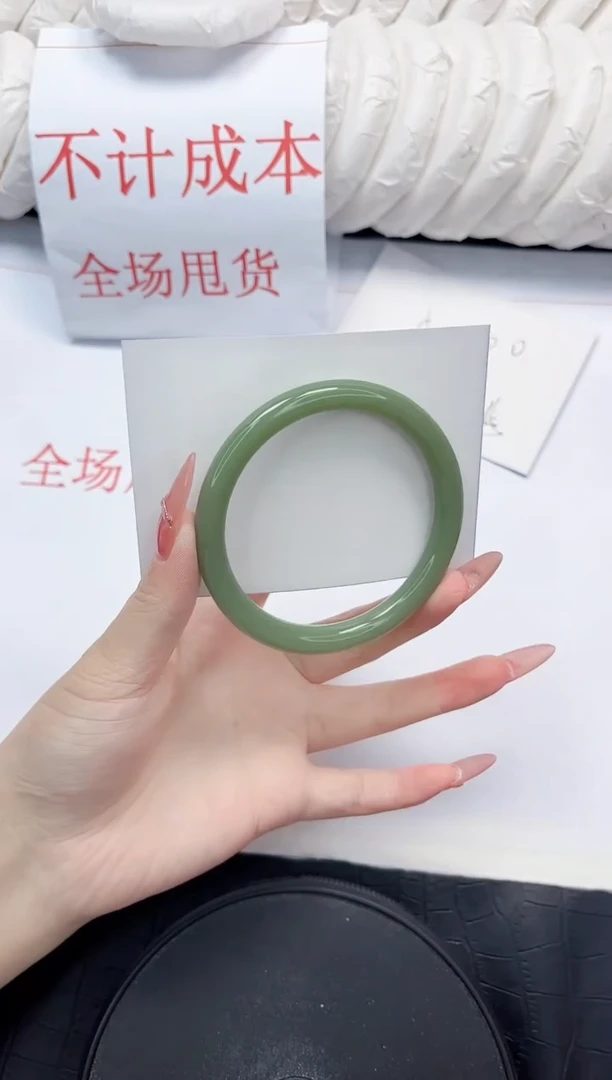 石英质玉手镯未镶嵌157-56
