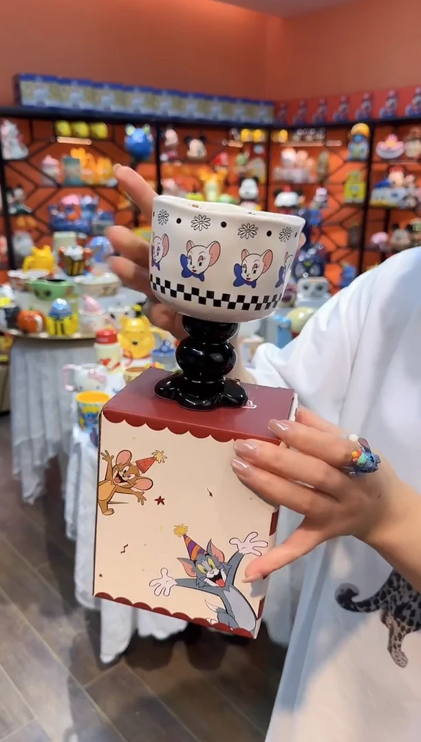 瓷片@@猫和老鼠黑色陶瓷高足杯