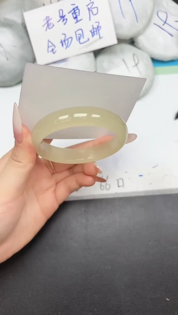 未镶嵌手镯石英质玉A71/58.5