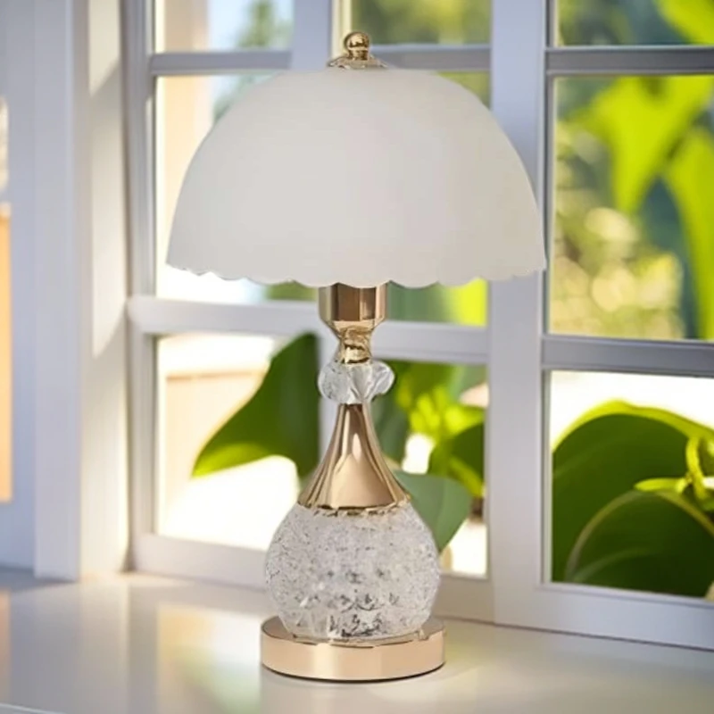 床头台灯卧室简约现代家用婚房装饰灯调光玻璃床头柜