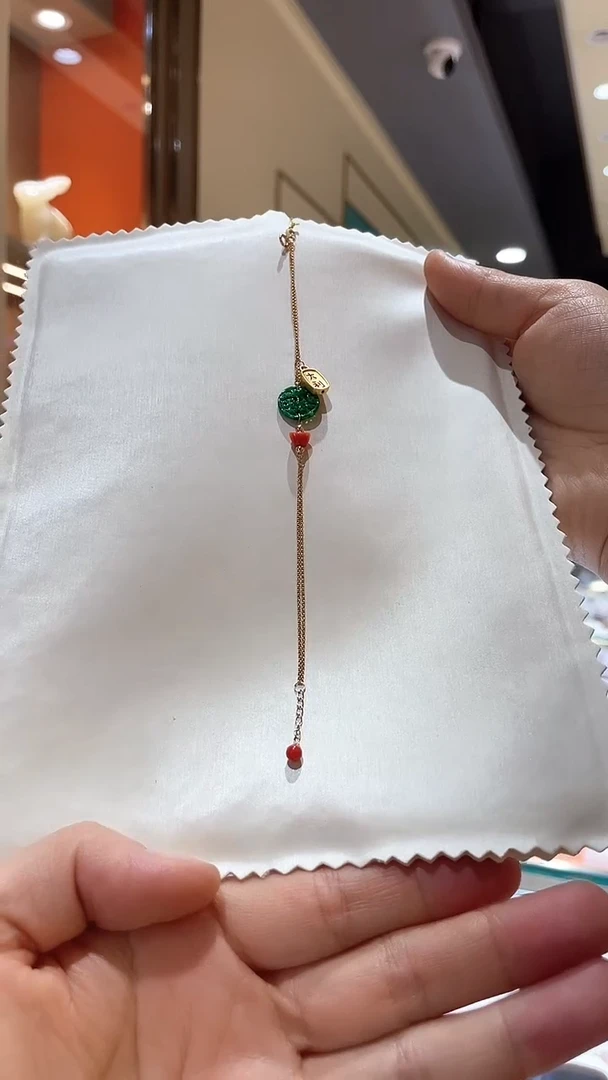 18K金镶嵌手链翡翠9