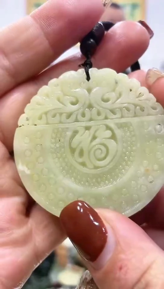 未镶嵌岫玉挂件