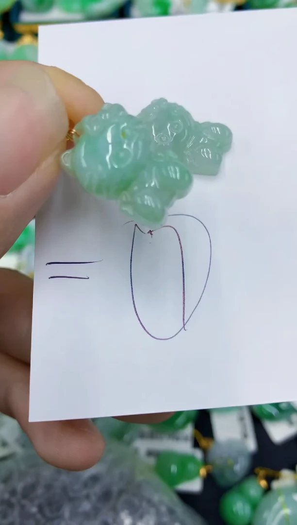 翡翠未镶嵌颈饰1111111111多样性发其一