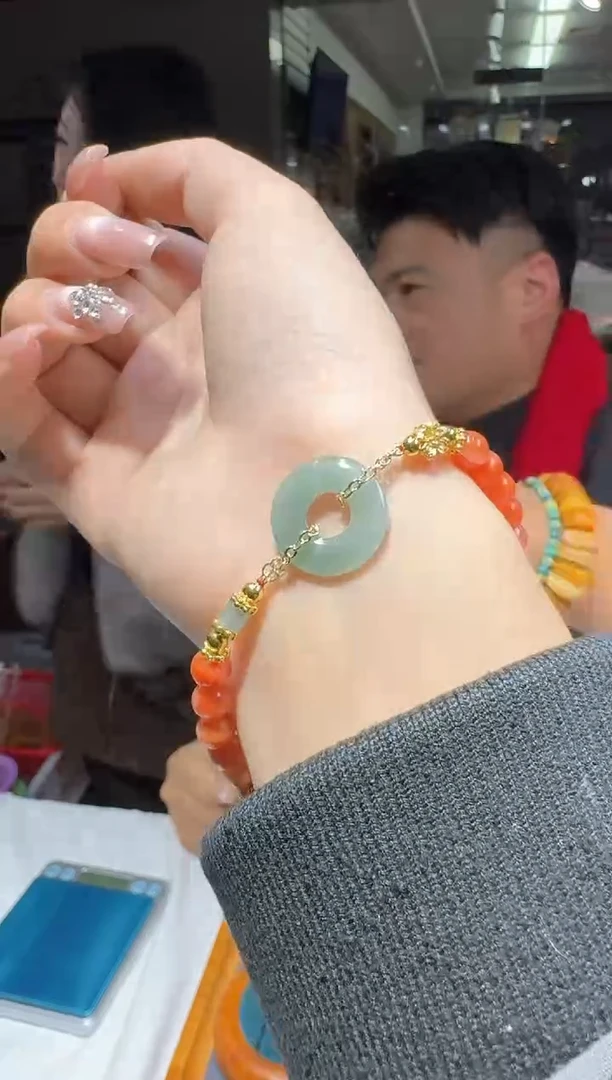 【闪购商品】南红玛瑙手链未镶嵌多样性发一件 350