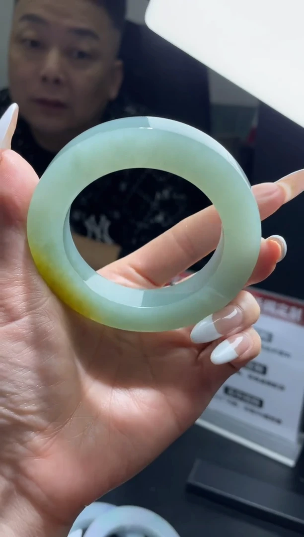 【闪购商品】定制翡翠手镯未镶嵌DDH88509