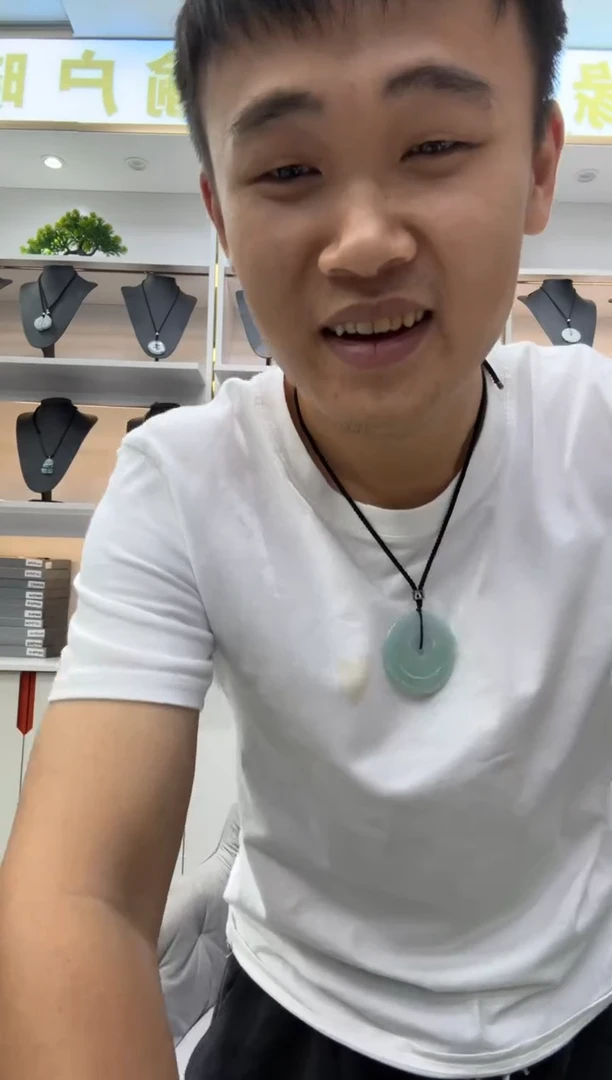颈饰未镶嵌翡翠好***来天然翡翠A货孤品一件