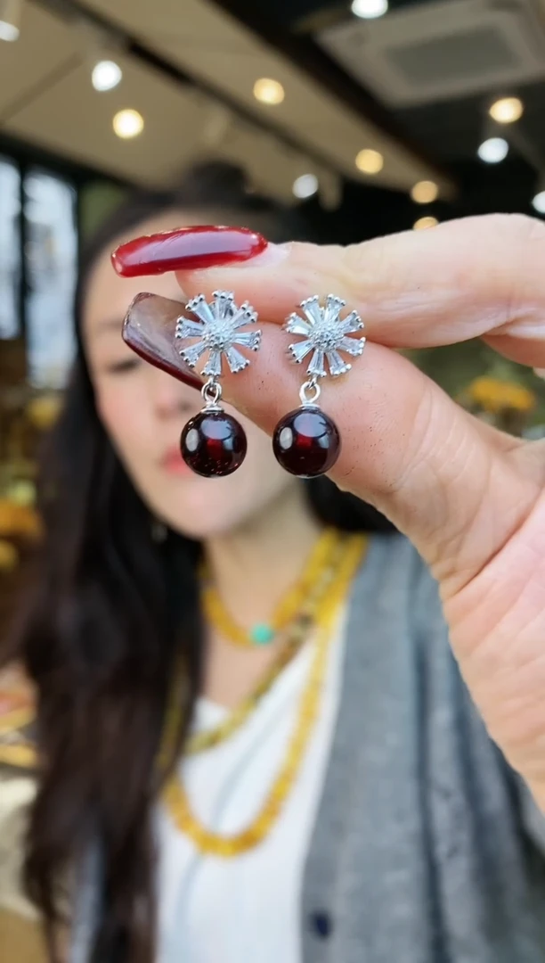 【闪购商品】琥珀耳饰未镶嵌多样性发一