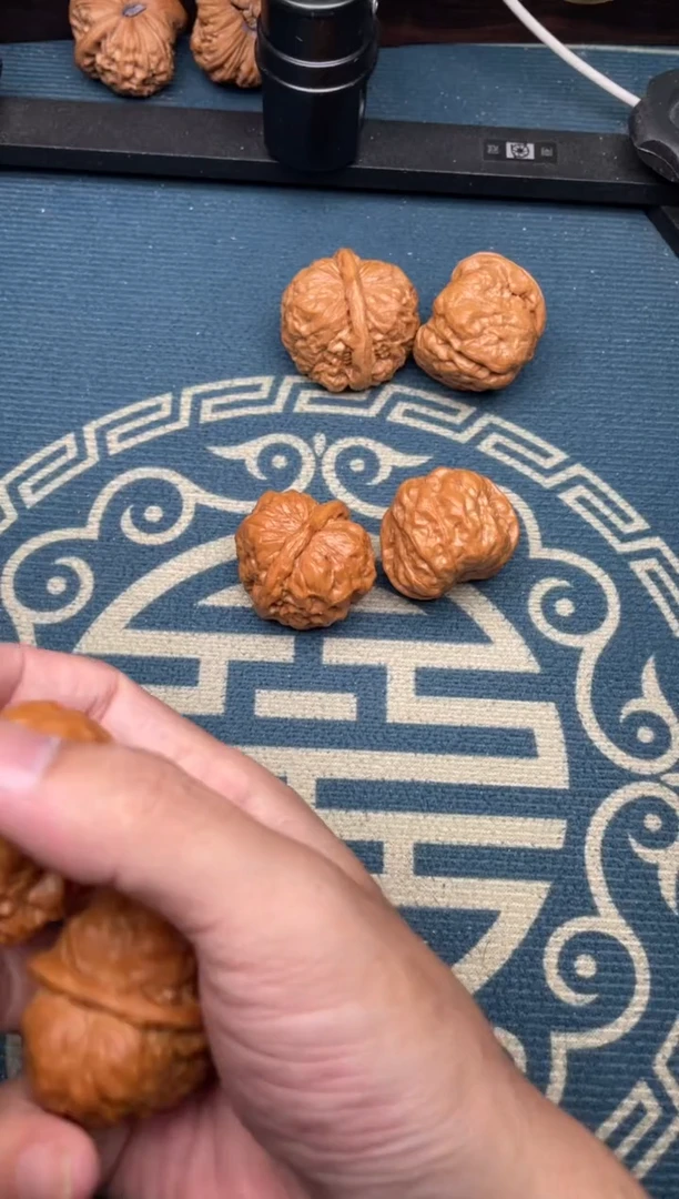 文玩核桃吊坠蛤蟆头全品保36