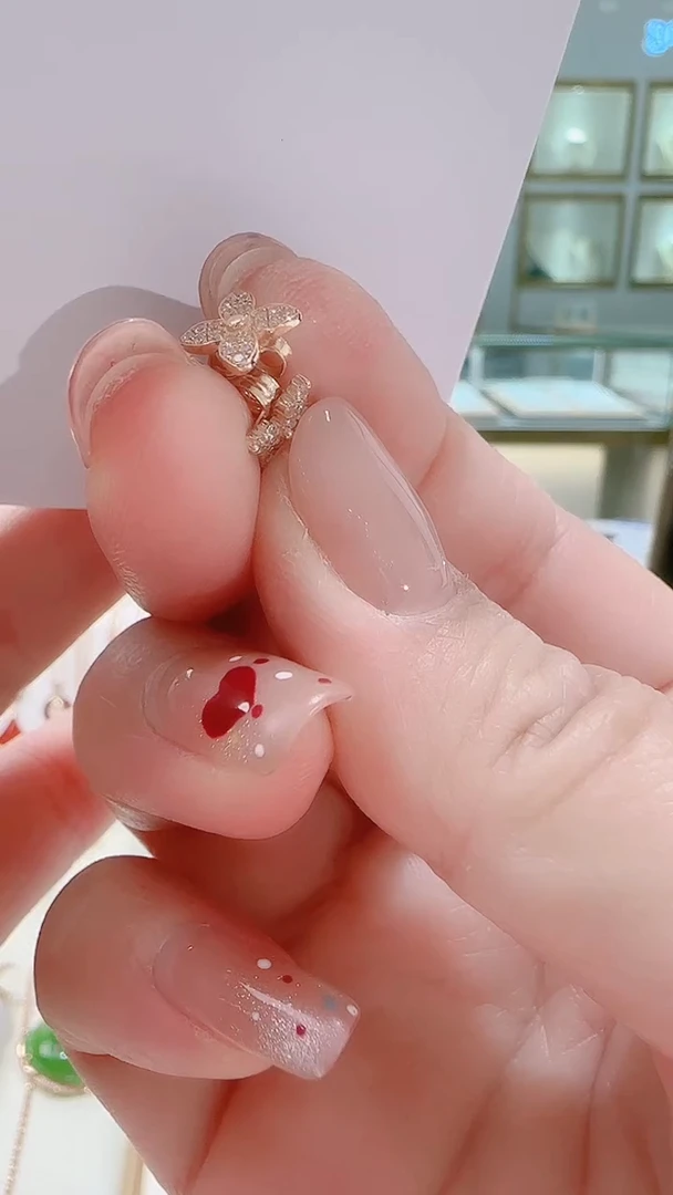 【闪购商品】合成立方氧化锆耳饰18K金镶嵌耳饰