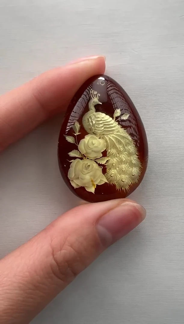 琥珀颈饰未镶嵌吊坠