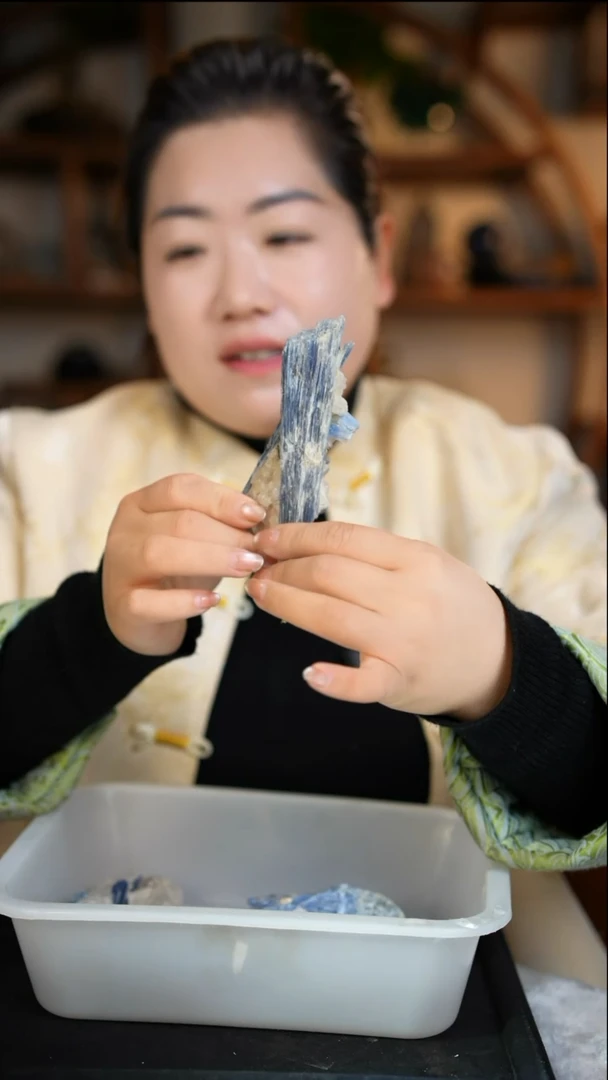 未镶嵌珠宝半成品水晶蓝晶石原石D221多样性发其一
