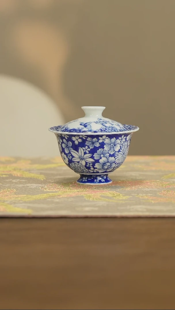 【闪购商品】景德镇手工蓝底万花盖碗