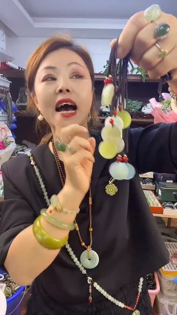 未镶嵌蛇纹石玉护心镜多样性随机发一