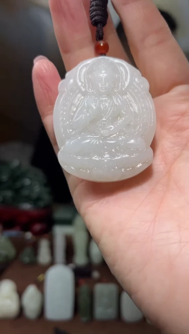 颈饰未镶嵌和田玉·