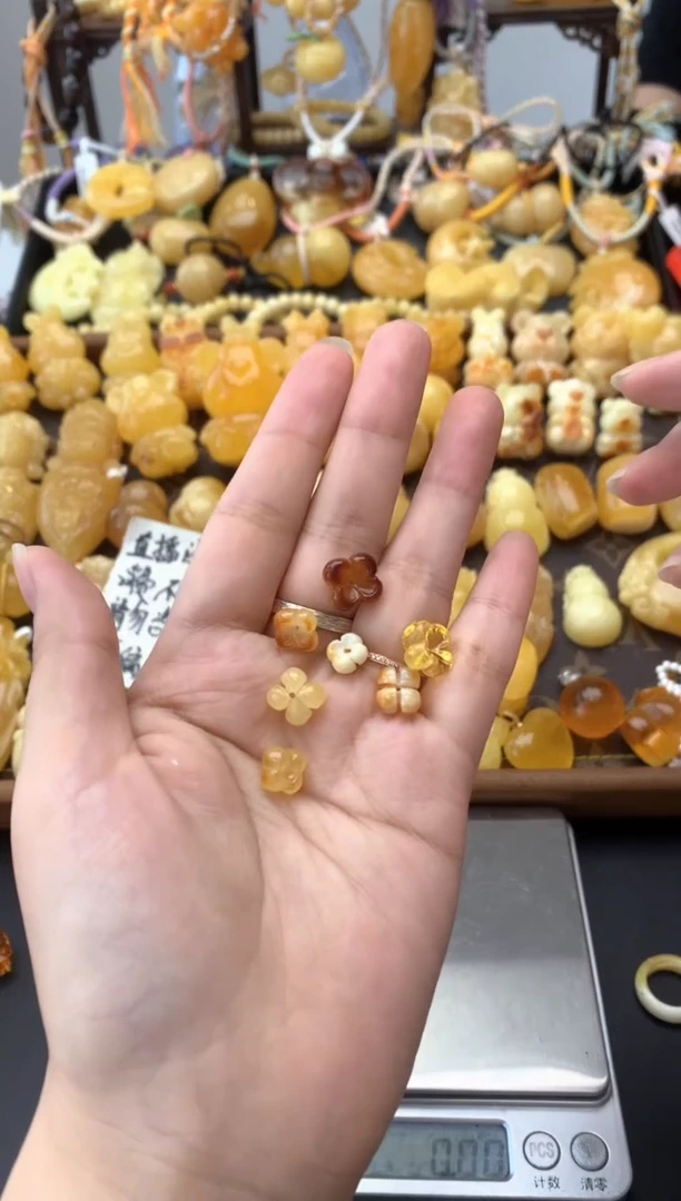 未镶嵌琥珀珠宝奇石024琥珀蜜蜡花粉有纹小坑介意勿拍