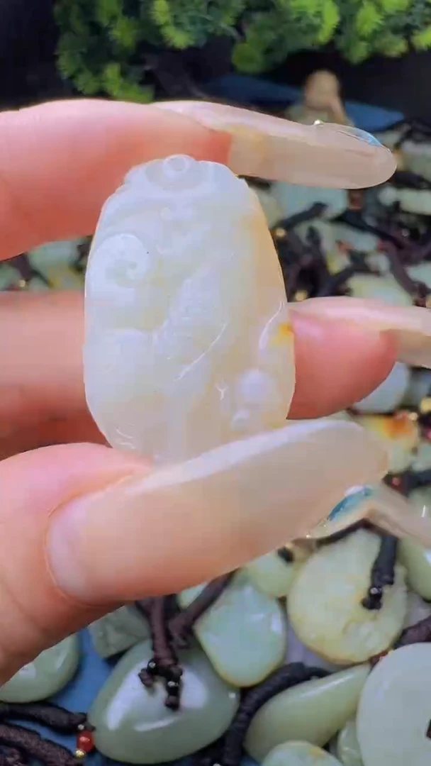 和田玉未镶嵌颈饰35