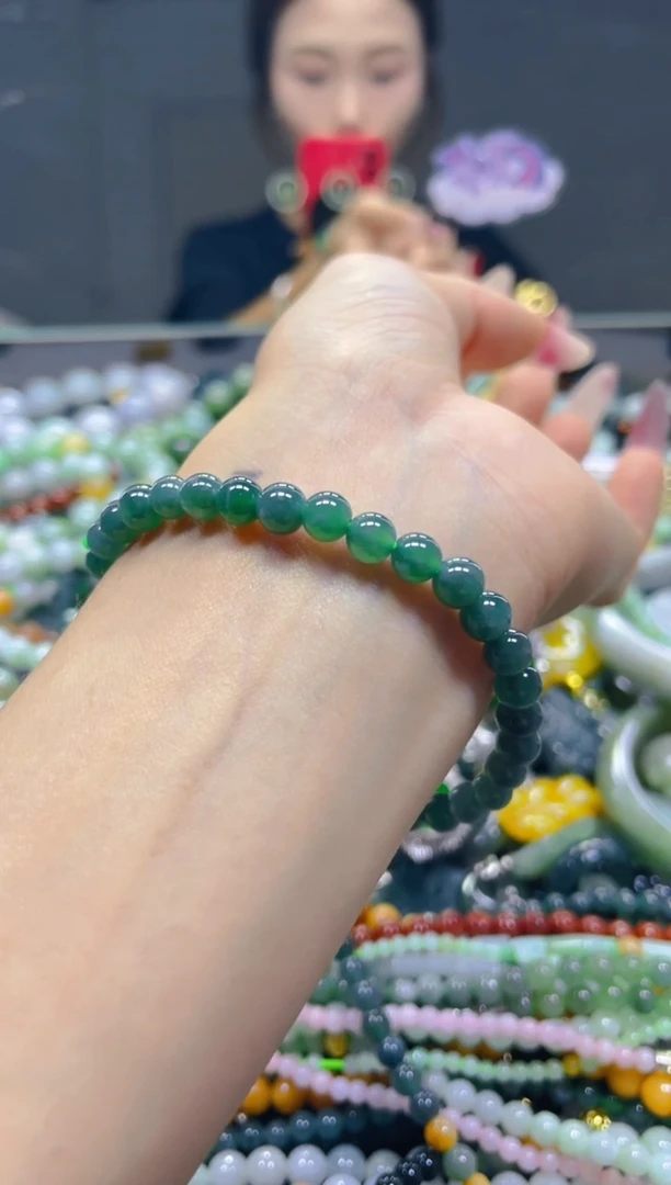 颈饰未镶嵌翡翠5MM/V/翡翠A货，一件也是批发价