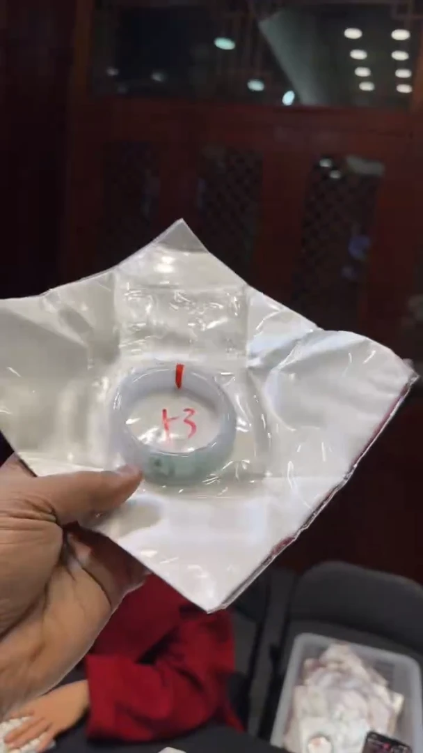 【闪购商品】翡翠手镯未镶嵌手镯