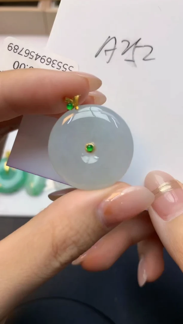 颈饰18K金镶嵌翡翠天然A货缅甸翡翠百元以上9元证书费自理