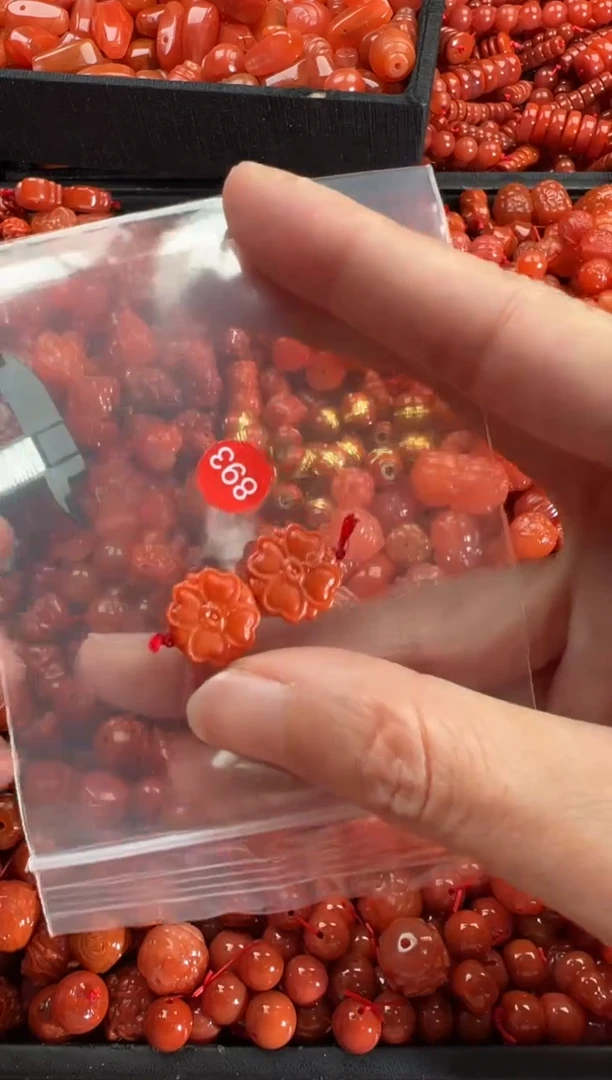 【闪购商品】南红玛瑙颈饰未镶嵌1