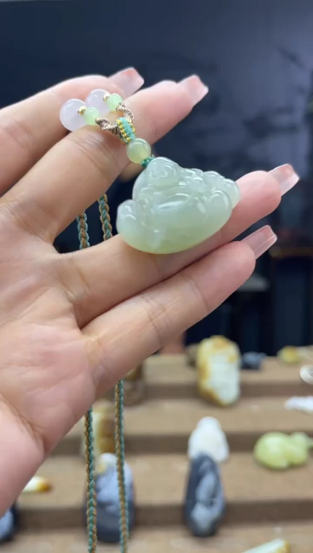 颈饰未镶嵌和田玉1