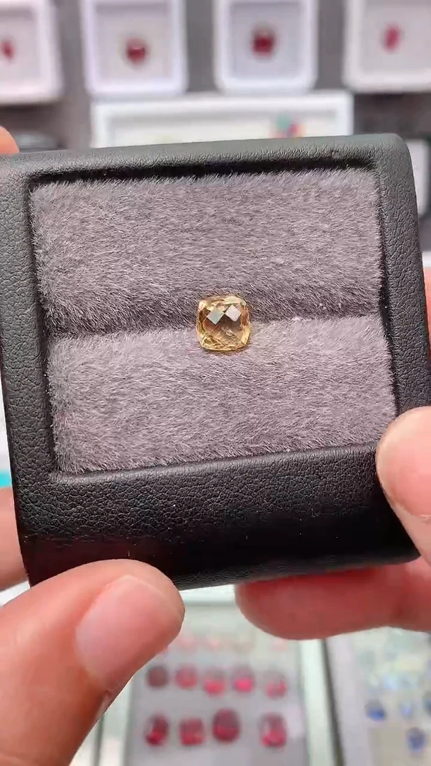 【闪购商品】黄晶裸石未镶嵌粉丝福利